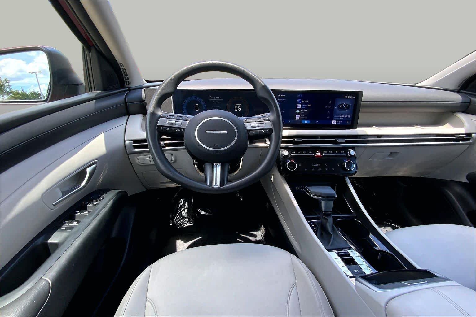 Used 2025 Ultimate Red Hyundai SEL image 6