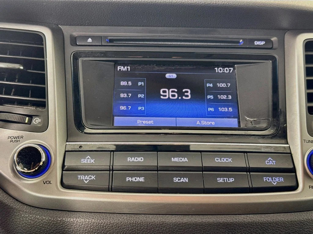 Used 2016 Coliseum Gray Hyundai Sport image 18