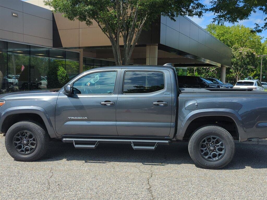 Used 2020 Magnetic Gray Metallic Toyota SR5 image 3