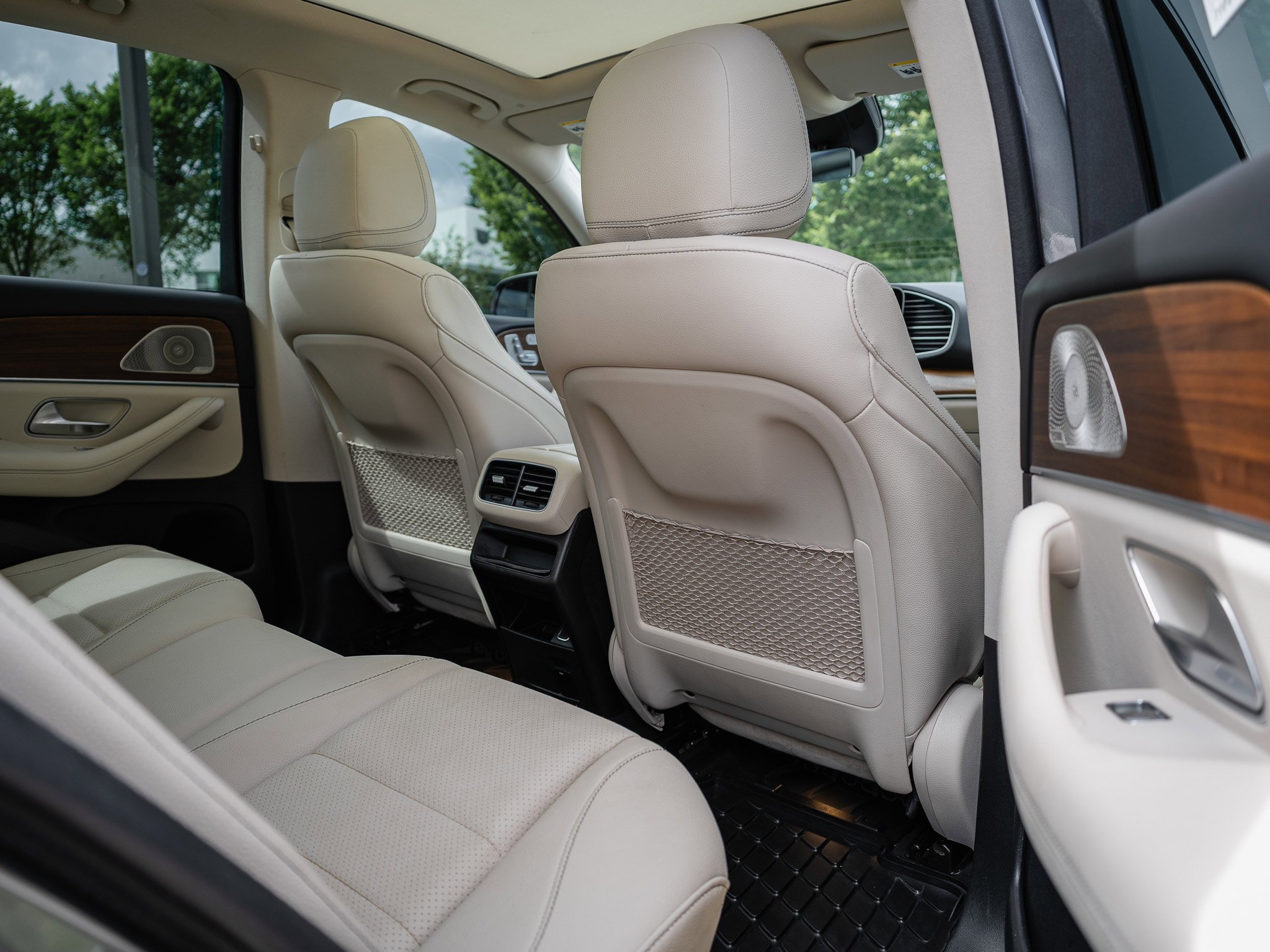 Used 2022 Gray Metallic Mercedes-Benz GLE 350 image 31