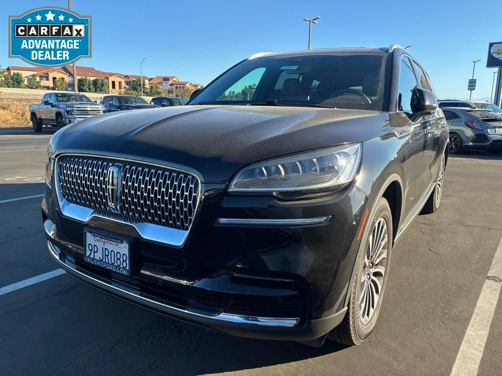 Used 2024 Infinite Black Lincoln Reserve image 4