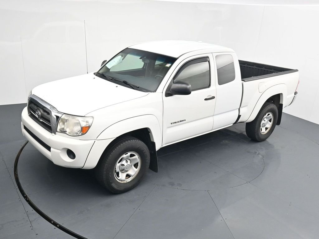Used 2009 White Toyota PreRunner image 21