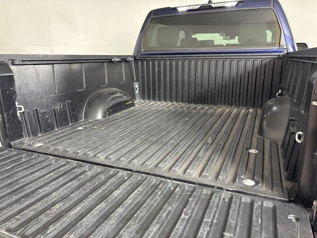 Used 2022 Blue Toyota SR5 image 13