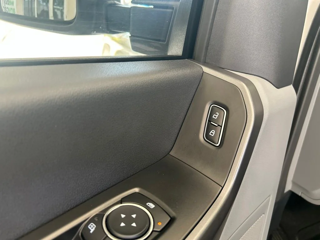 Used 2025 White Ford XLT image 33