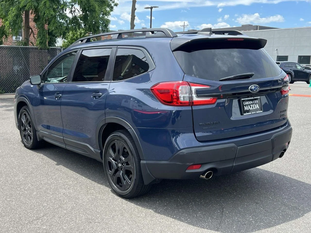 Used 2023 Cosmic Blue Pearl Subaru Onyx Edition 7-Passenger image 9