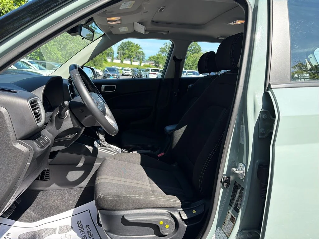 Used 2025 Mirage Green Hyundai SEL image 11
