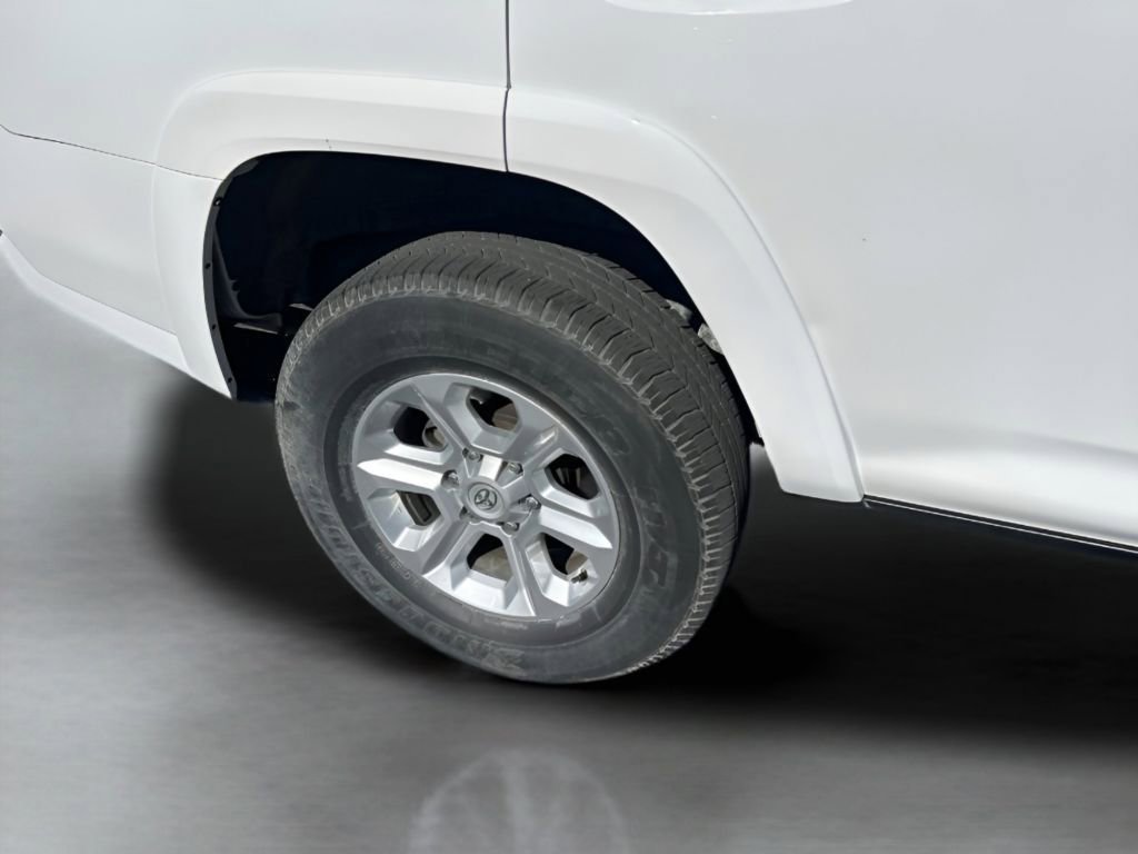 Used 2023 Ice Toyota SR5 image 13