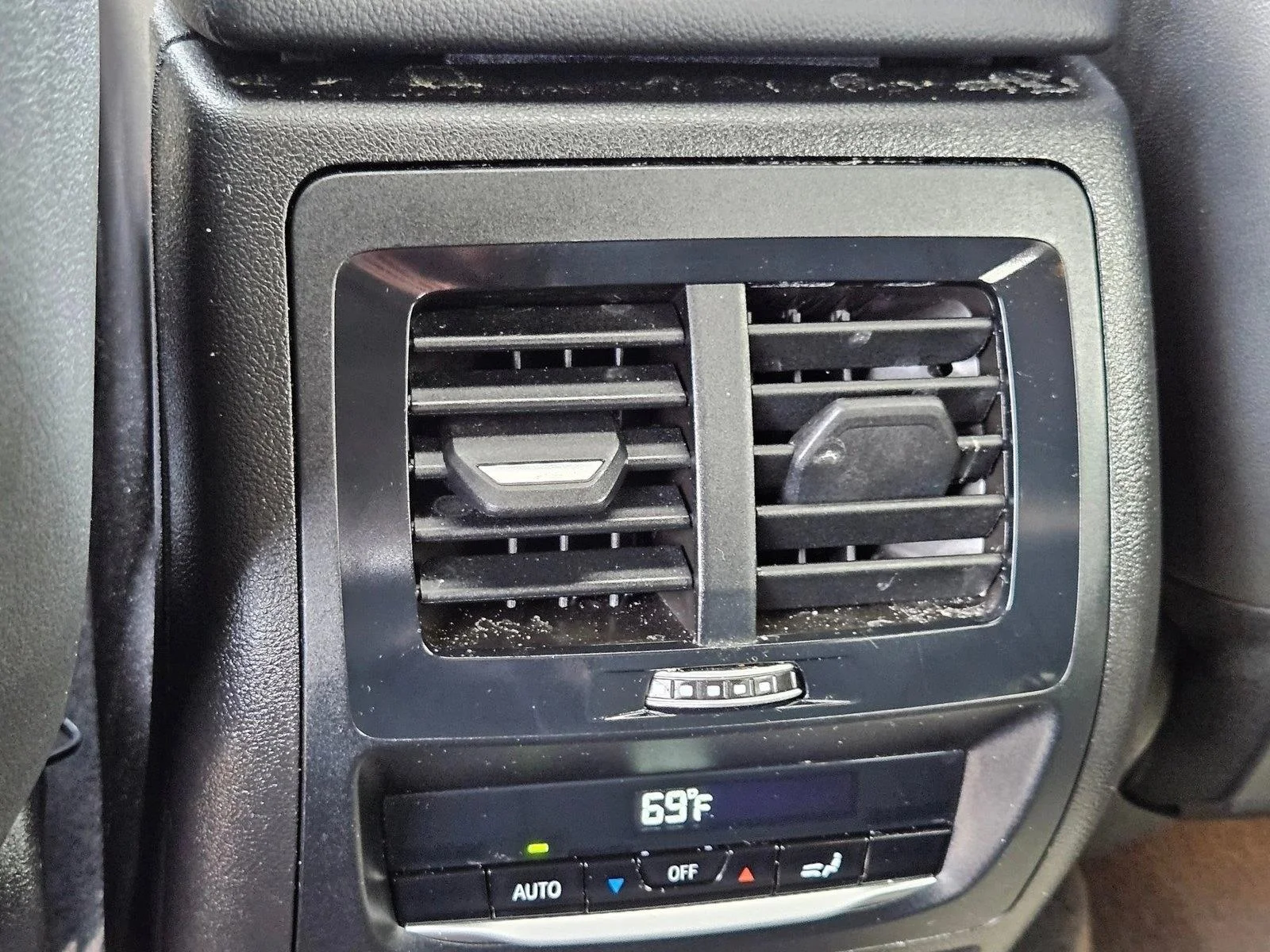 Used 2024 Dark Graphite Metallic BMW xDrive30i image 17