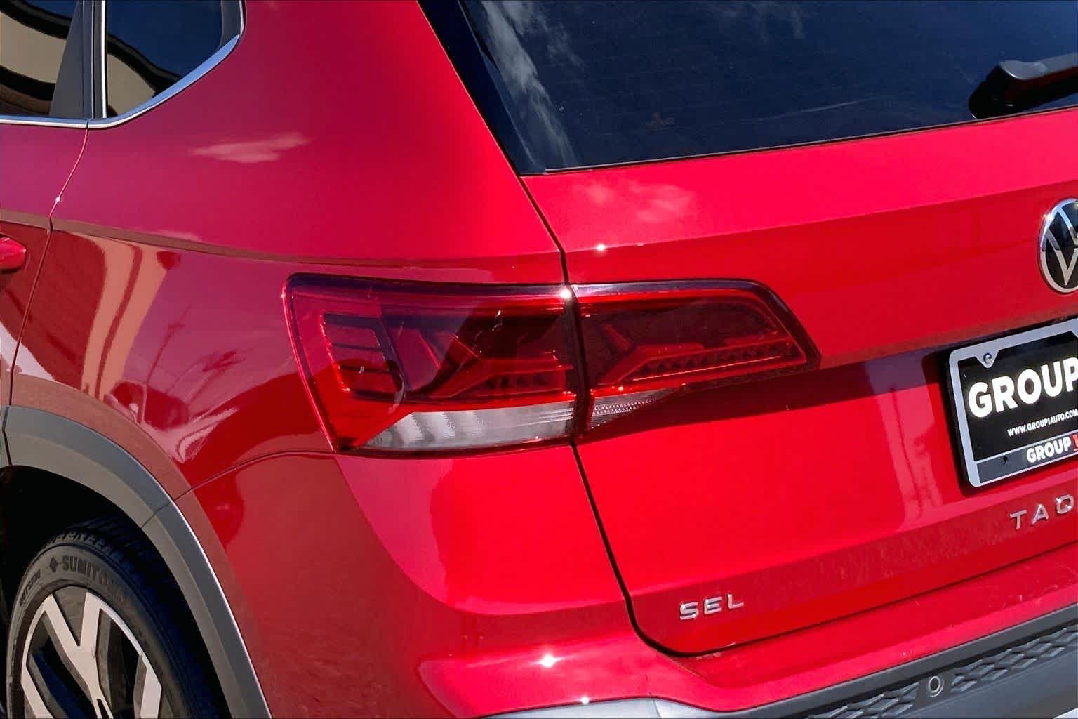 Certified Used 2022 Kings Red Metallic Volkswagen SEL image 29