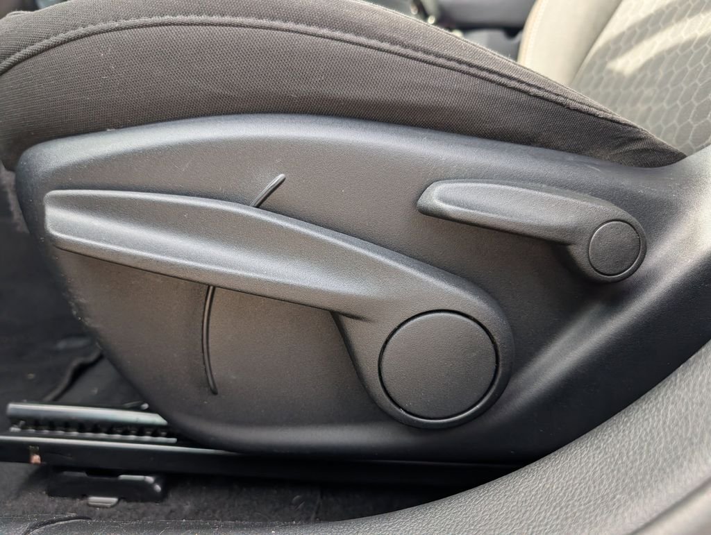 Used 2018 Black Jeep Sport image 20