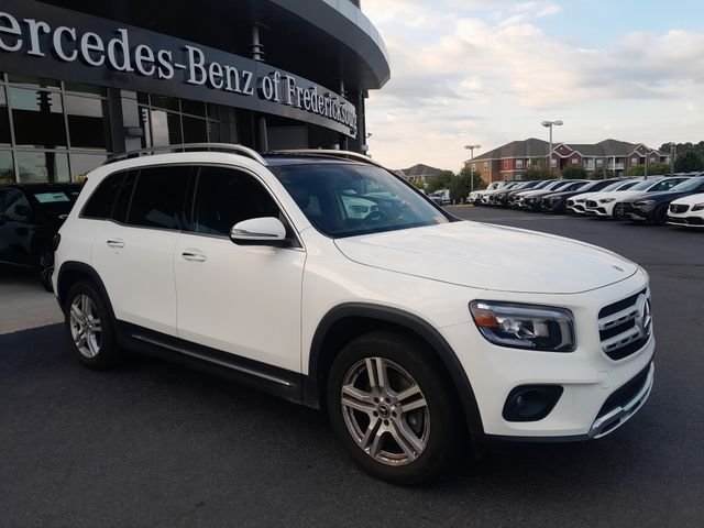 Used 2022 Polar White Mercedes-Benz GLB 250 image 1