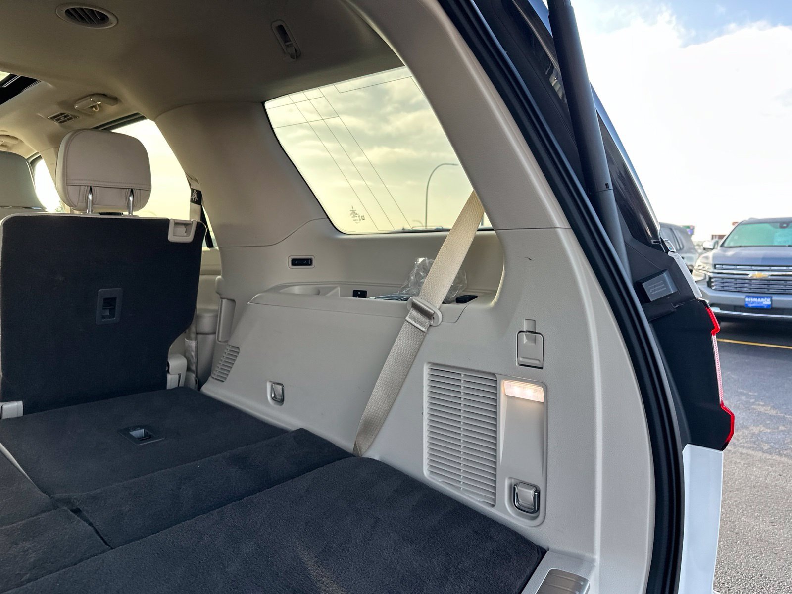 Used 2019 White Lincoln Reserve image 33