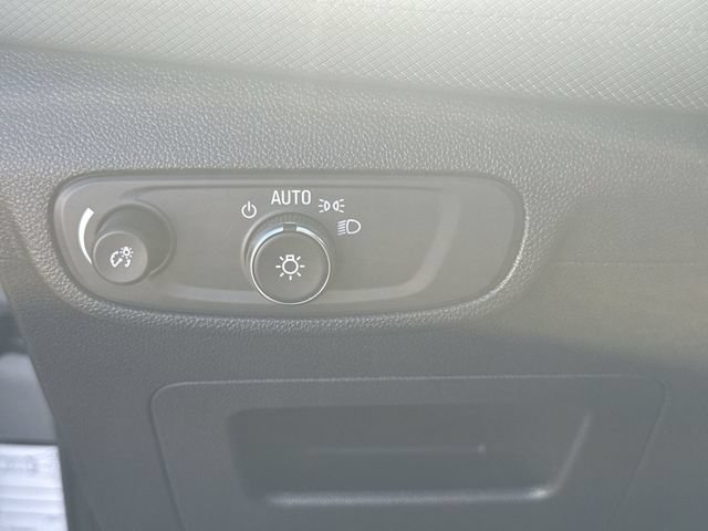 Used 2025 Sterling Gray Metallic Chevrolet LT image 18