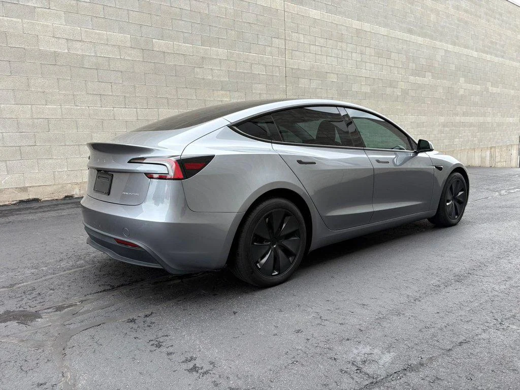 Used 2025 Quicksilver Tesla Long Range All-Wheel Drive image 6