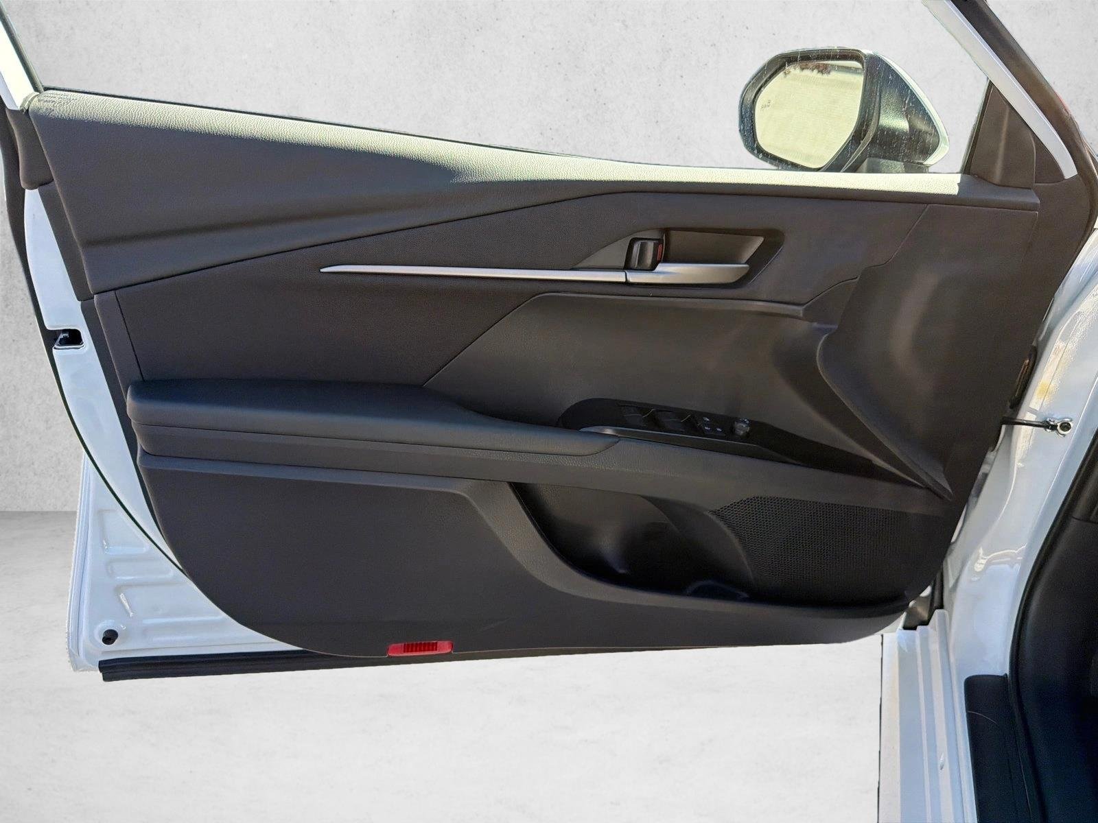 New 2026 Ice Cap Toyota LE image 10