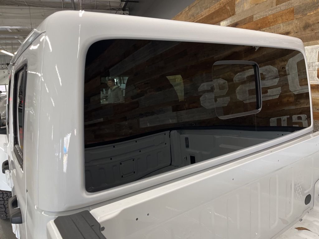 New 2026 Bright White Clearcoat Jeep Rubicon image 22