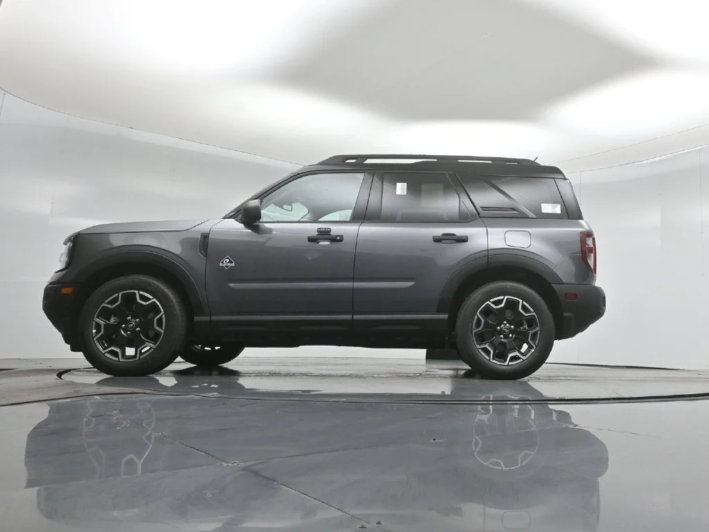 New 2026 Carbonized Gray Metallic Ford Outer Banks image 7