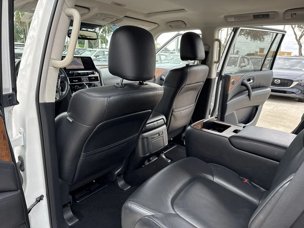Used 2024 Aspen White Nissan SL image 34