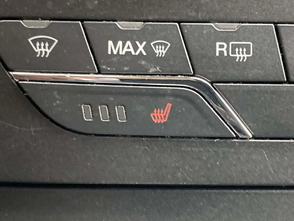 Used 2019 Gray Ford SEL image 15