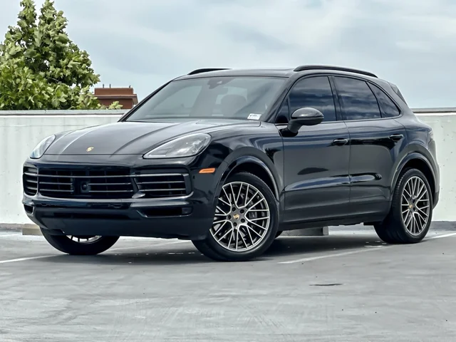 2023 Porsche Cayenne Platinum Edition