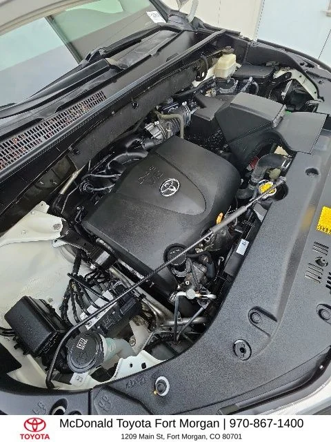 Used 2017 White Toyota XLE image 24