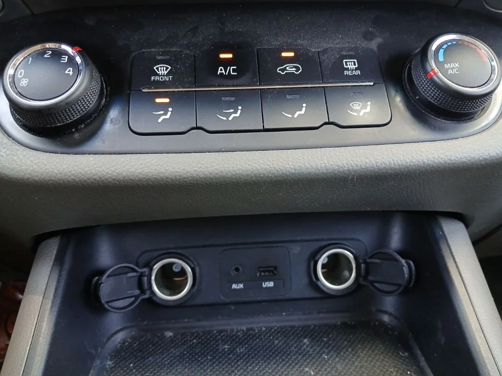 Used 2014 Green Kia LX image 7