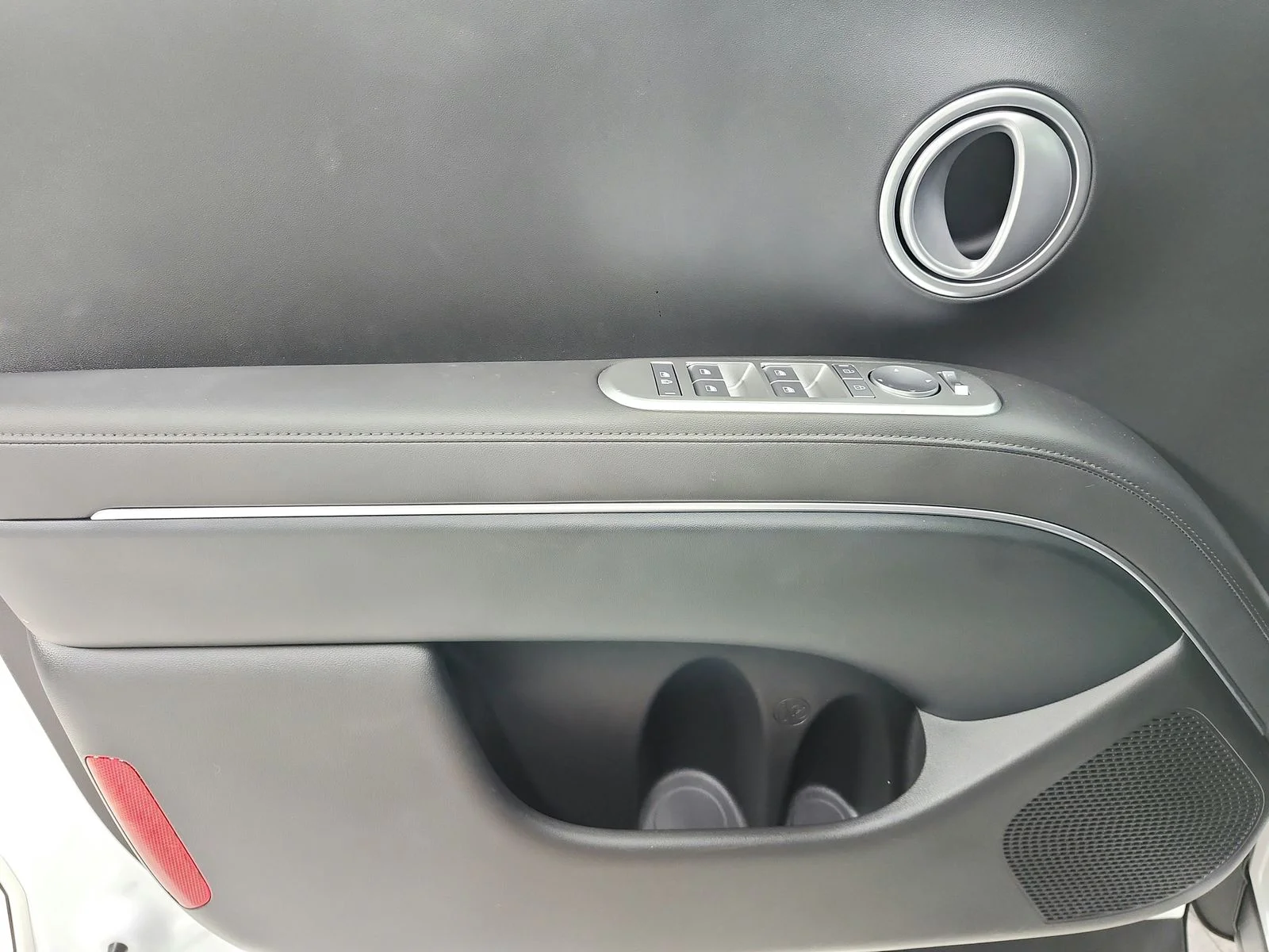 Used 2026 White Hyundai SEL image 37