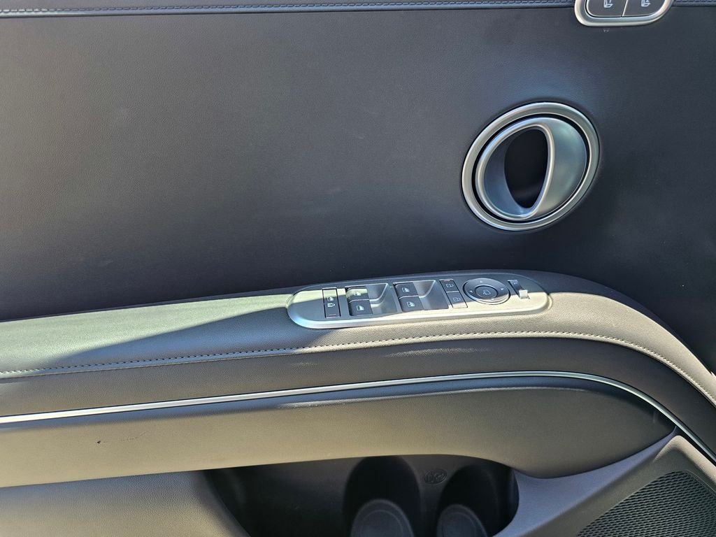 New 2026 White Hyundai SEL Premium image 24