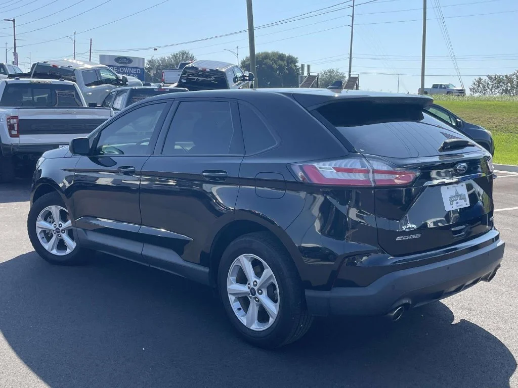 Certified Used 2020 Black Ford SE image 5