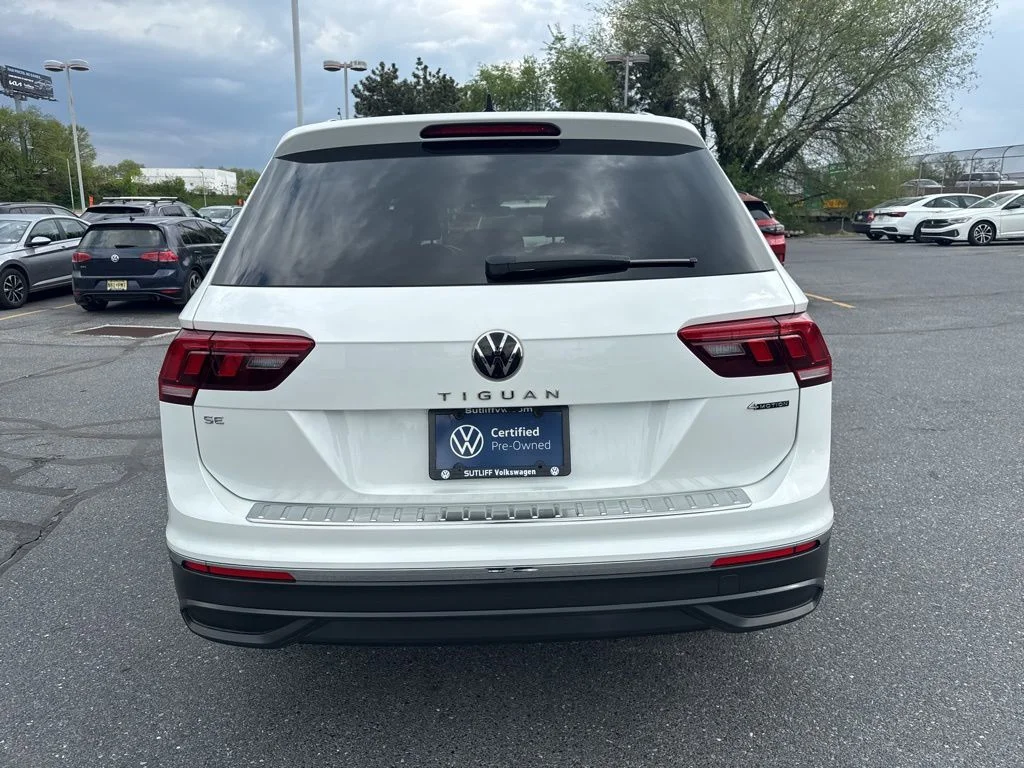 Certified Used 2023 Opal White Volkswagen 2.0T SE image 19