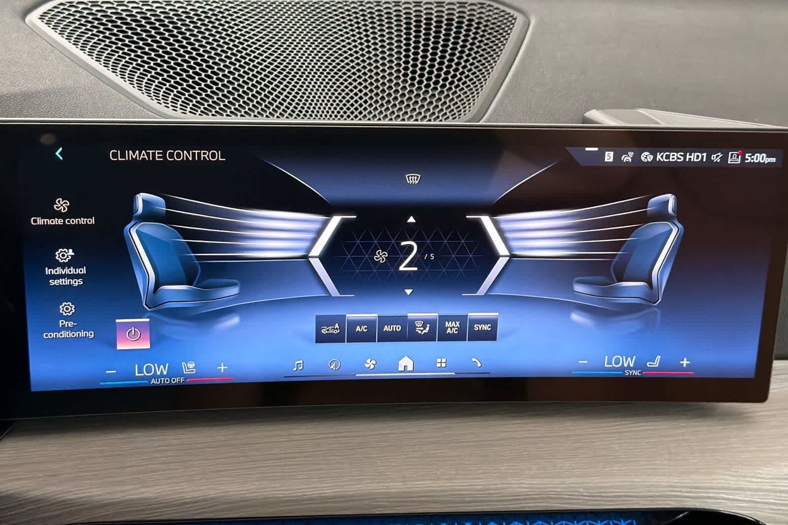 New 2026 Alpine White BMW xDrive40 image 20