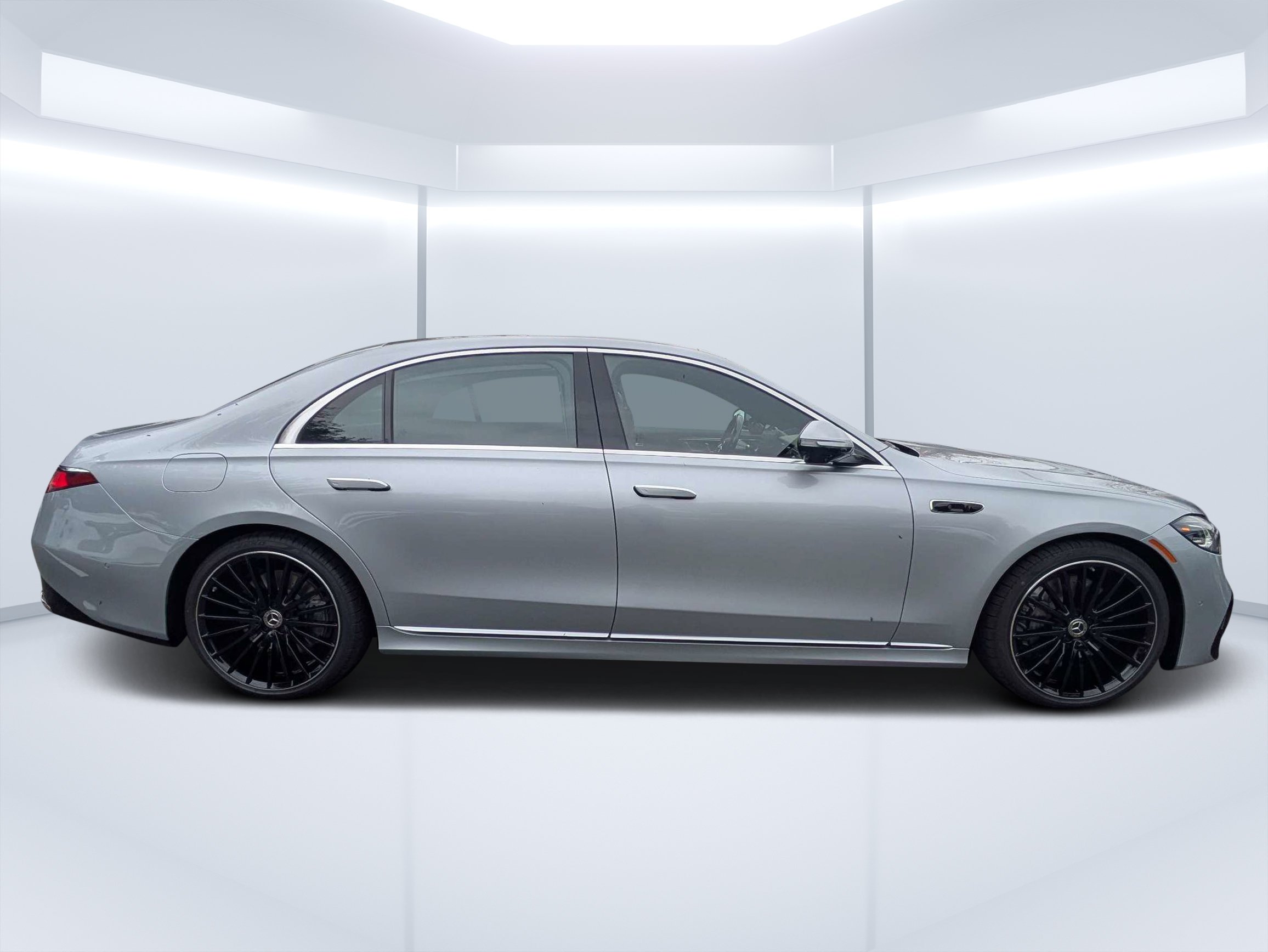 New 2027 Cirrus Silver Metallic Mercedes-Benz S 580 image 30