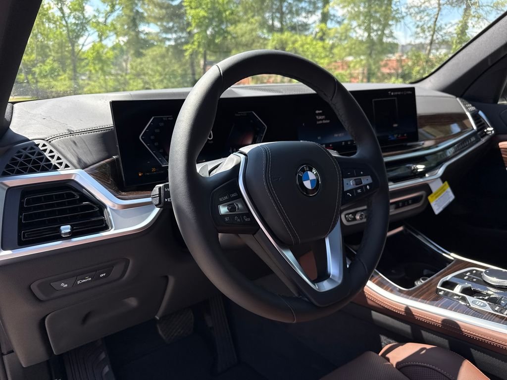 New 2026 White BMW xDrive40i image 13
