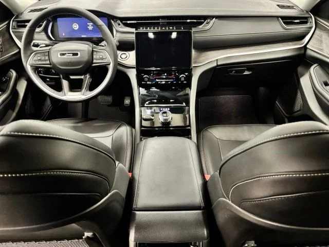 Used 2023 Gray Jeep Limited image 12