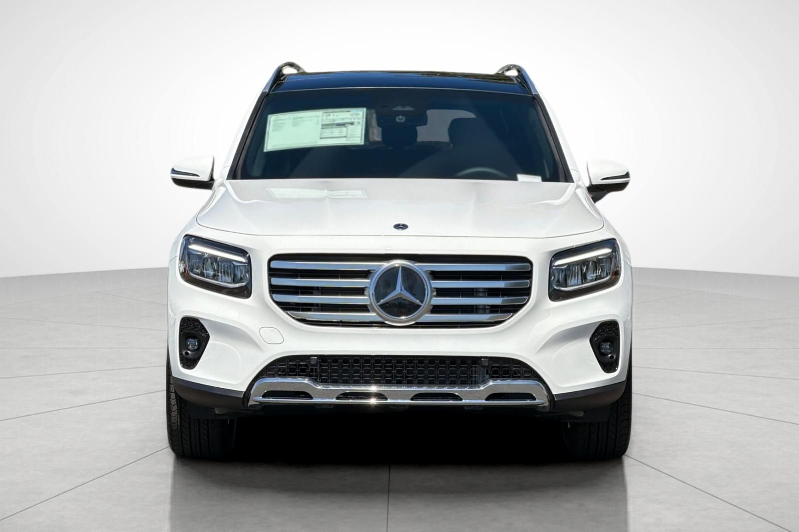 New 2026 Polar White Mercedes-Benz GLB 250 image 5