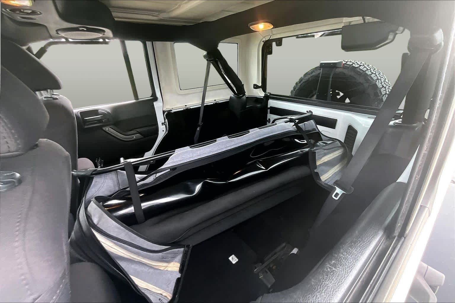 Used 2014 Bright White Clearcoat Jeep Sport image 19
