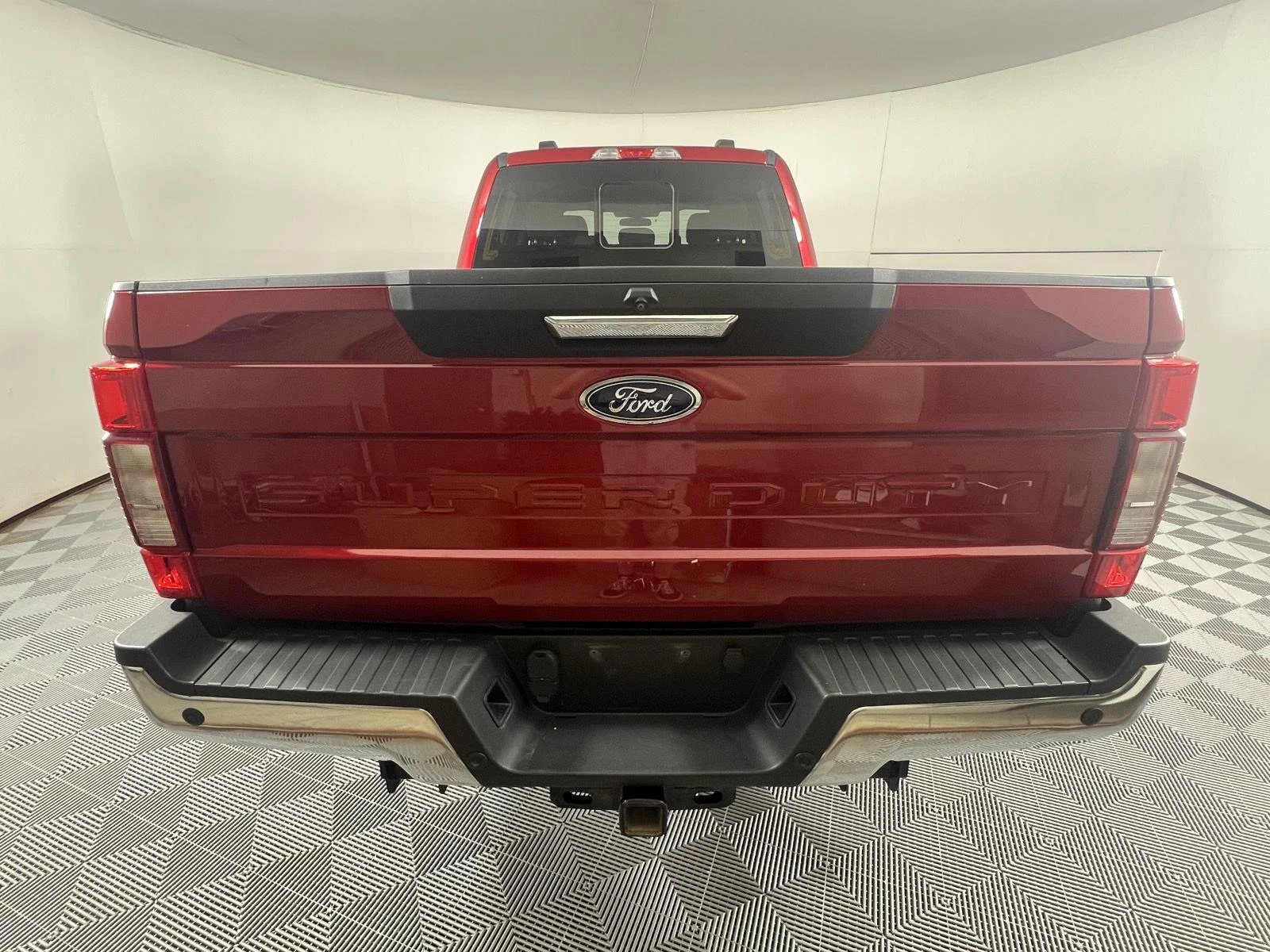 Used 2022 Rapid Red Metallic Tinted Clearcoat Ford XLT image 9