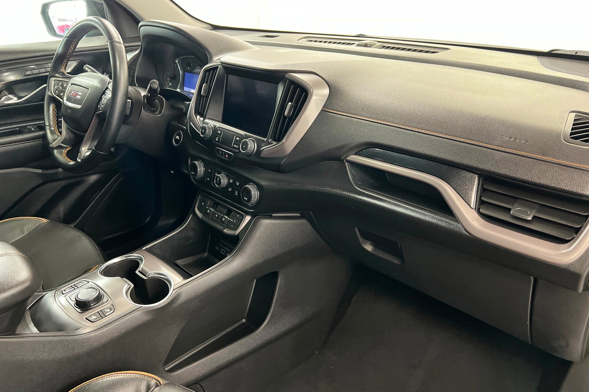 Used 2023 Sterling Metallic GMC AT4 image 25