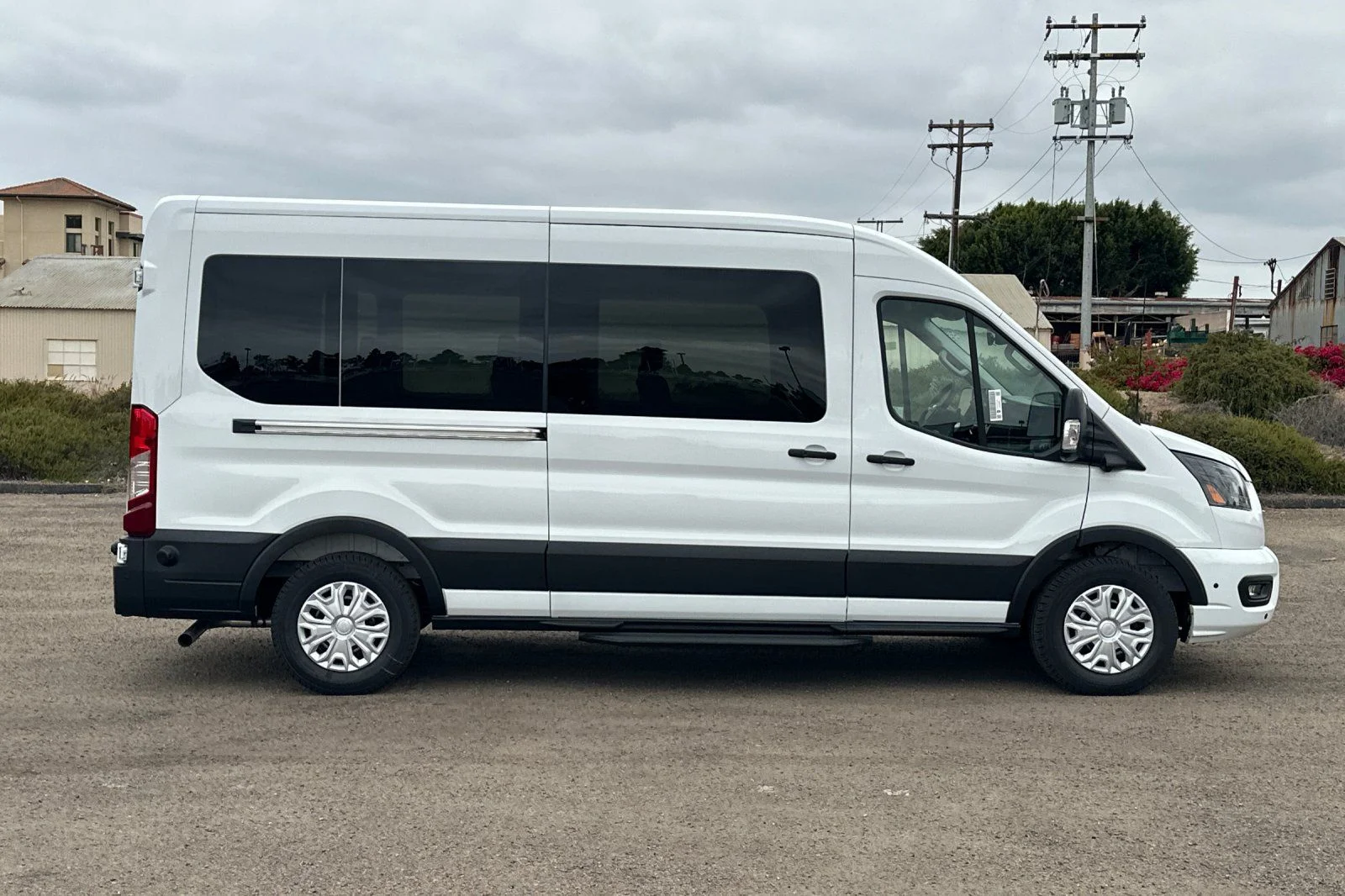 New 2026 Oxford White Ford Passenger Van XLT image 2