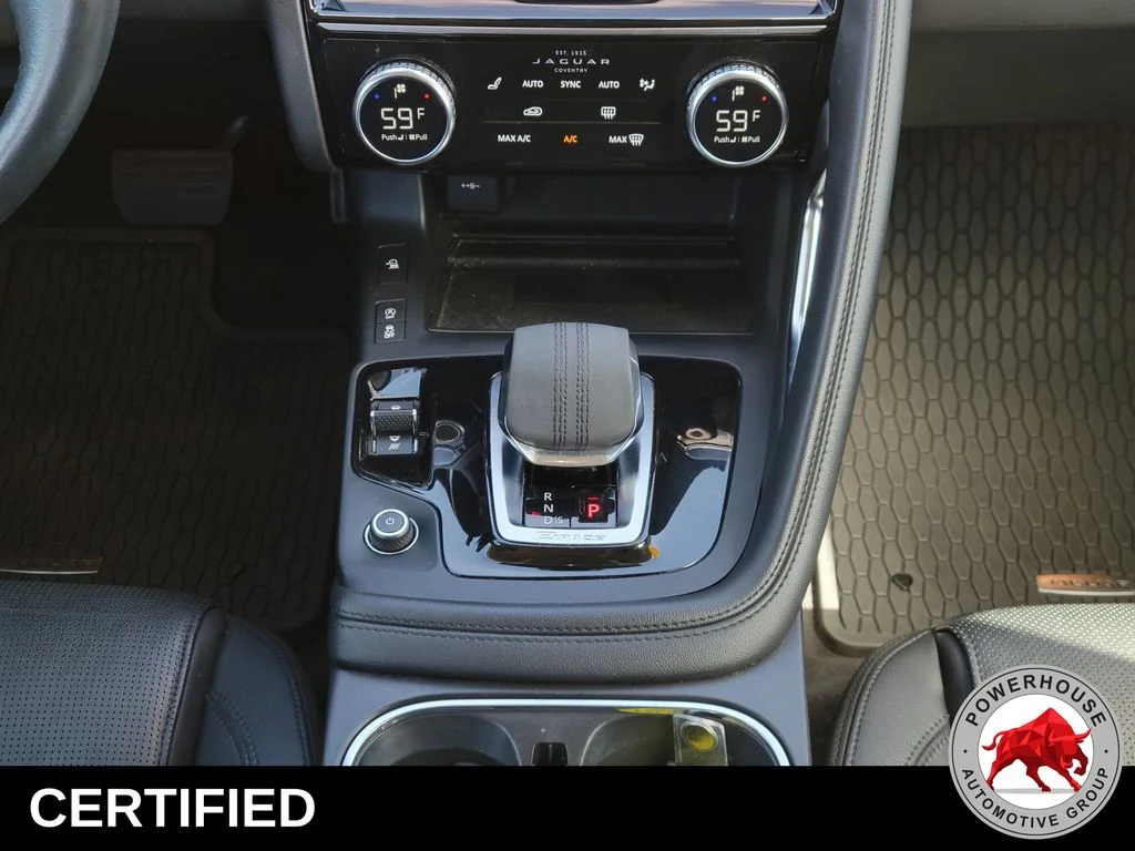 Used 2021  Jaguar P250 SE image 24