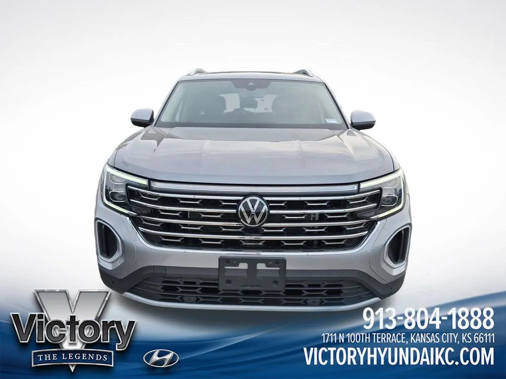 Used 2024 Silver Volkswagen 2.0T SEL image 8