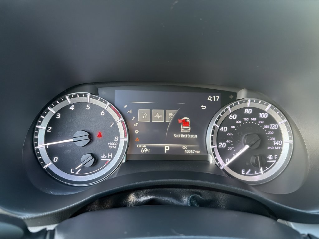 2023 Toyota Highlander L - Photo 12