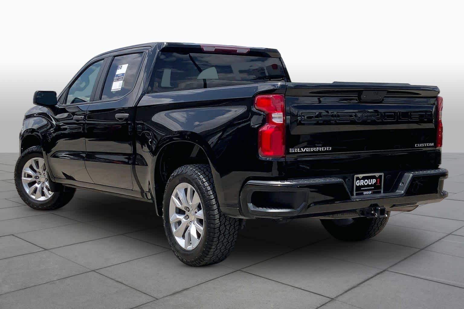 Used 2021 Black Chevrolet Custom image 12