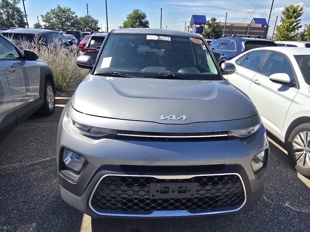 Used 2022 Steel Gray Kia LX image 9