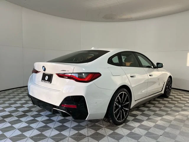 New 2026 White BMW xDrive40 image 7