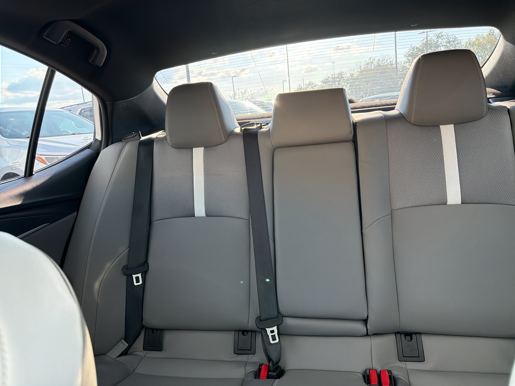 Used 2025 Ice Cap Toyota SE image 21