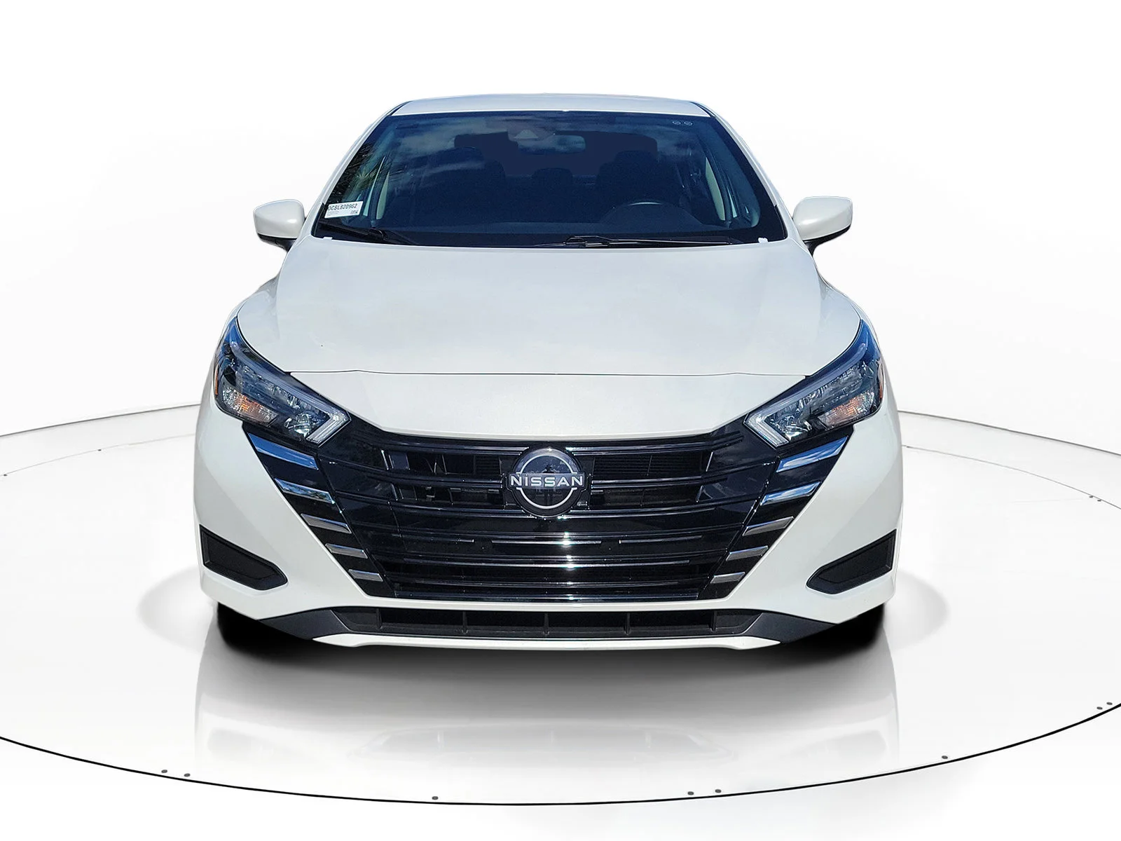 Used 2025 Aspen White Tricoat Nissan SV image 2