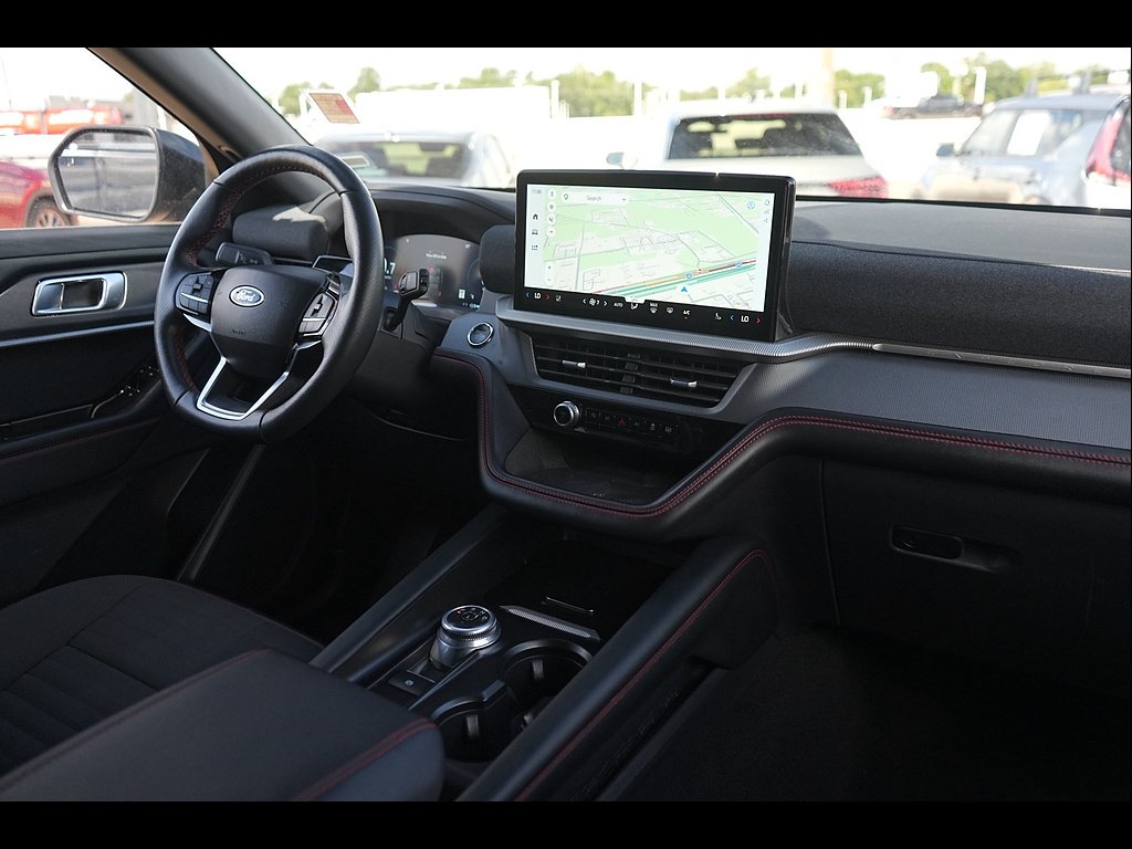 Used 2025 Agate Black Ford ST-Line image 17
