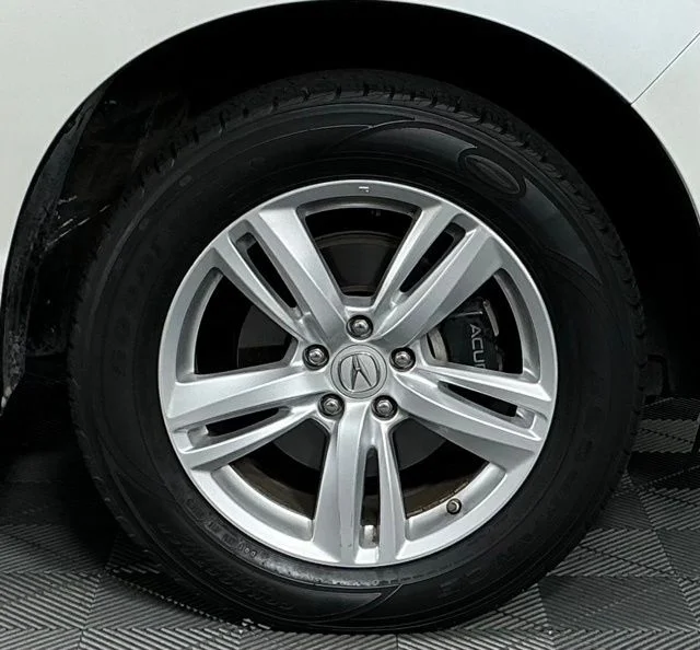 Used 2013 White Diamond Pearl Acura Technology Package image 9