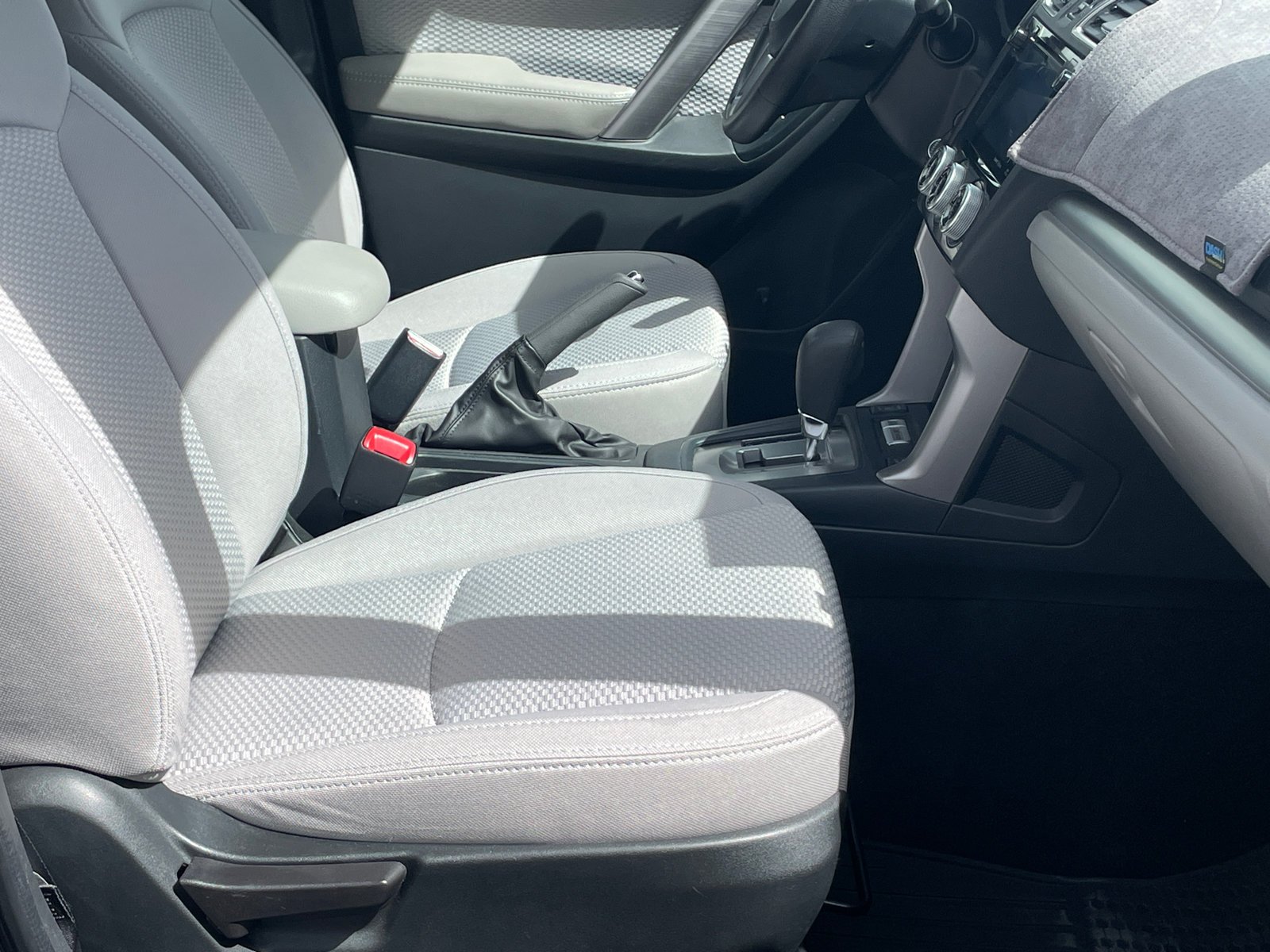 Used 2017 Dark Gray Metallic Subaru Premium image 11